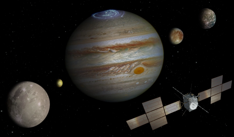 Illustration av rymdsonden JUICE framför Jupiter och dess fyra galileiska månar