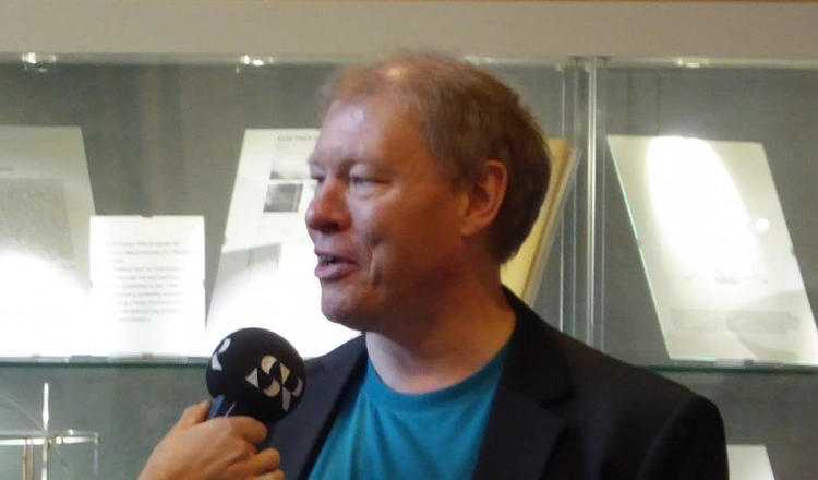 Anders Eriksson intervjuas av Sveriges Radio Anders Eriksson intervjuas av Sveriges Radio