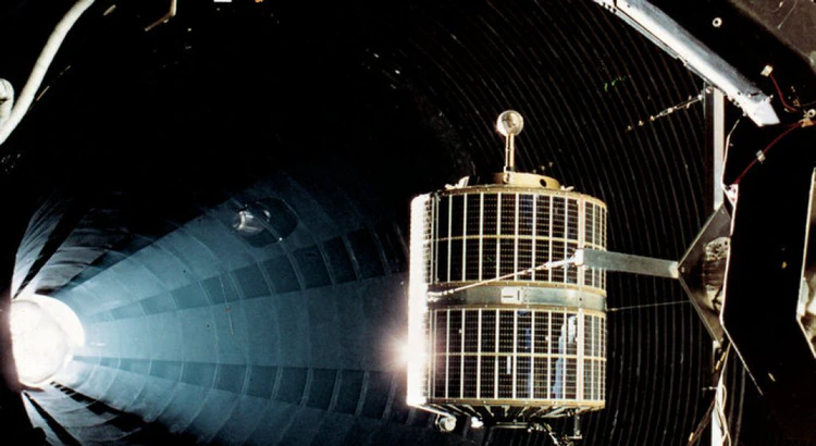 ESRO-1A testas vid rymdtekniska anläggningen ESTEC i Holland 1968. Foto: ESA ESRO-1A testas vid rymdtekniska anläggningen ESTEC i Holland 1968. Foto: ESA