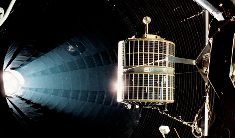ESRO-1A testas vid rymdtekniska anläggningen ESTEC i Holland 1968. Foto: ESA ESRO-1A testas vid rymdtekniska anläggningen ESTEC i Holland 1968. Foto: ESA