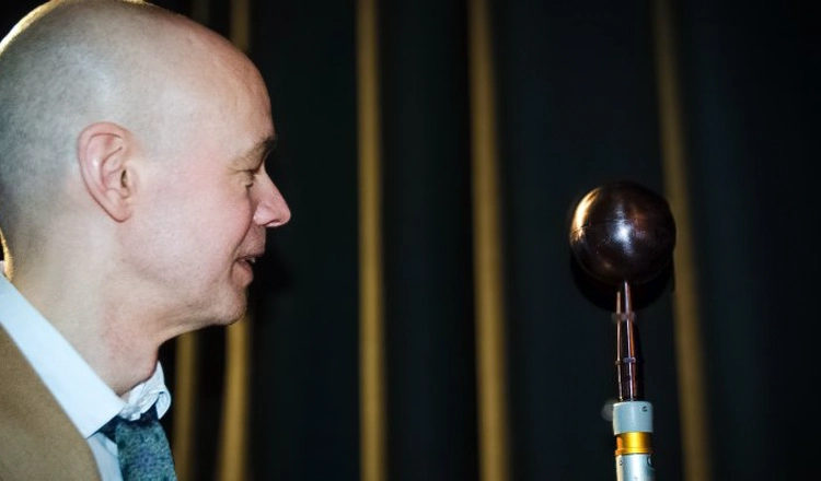 Jesper next to a model of a Langmuir probe that the science and engineering team in Uppsala are specialists on. Jesper next to a model of a Langmuir probe that the science and engineering team in Uppsala are specialists on.