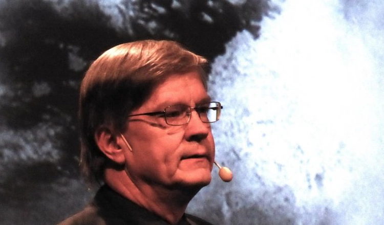 Jan-Erik Wahlund talar på vetenskaplig konferens Jan-Erik Wahlund talar på vetenskaplig konferens