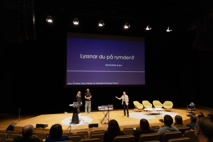 Gabriella Stenberg Weiser och Alice Wallner håller presentation