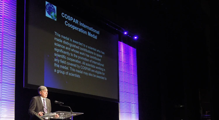 Professor Stas Barabash, IRF, tar emot COSPAR International Cooperation Medal för 2018 vid en ceremoni i Pasadena, Kalifornien, USA. Professor Stas Barabash, IRF, tar emot COSPAR International Cooperation Medal för 2018 vid en ceremoni i Pasadena, Kalifornien, USA.