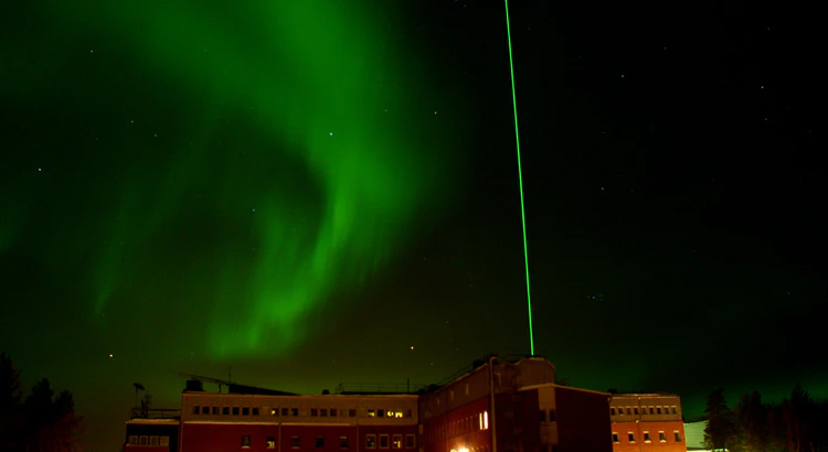 Norrsken och lidar radar över IRF huvudkontor i Kiruna Norrsken och lidar radar över IRF huvudkontor i Kiruna