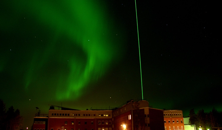 Norrsken och lidar radar över IRF huvudkontor i Kiruna