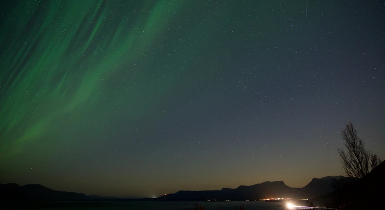 Aurora over Torneträsk and Abisko