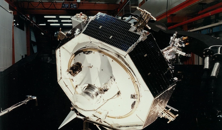 Viking solar simulation, ESTEC (European Space Research and Technology Centre) 1983